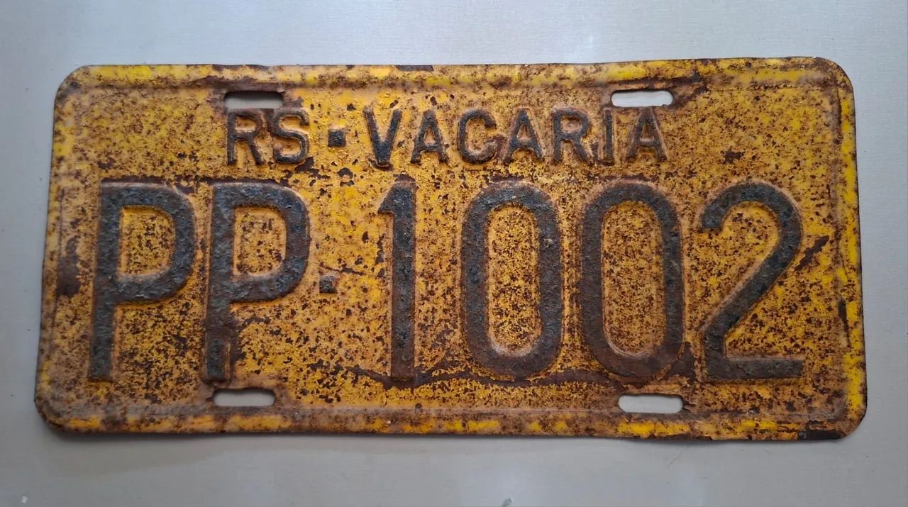 Placas amarelas da década de 50, 60, 70 e 80! 