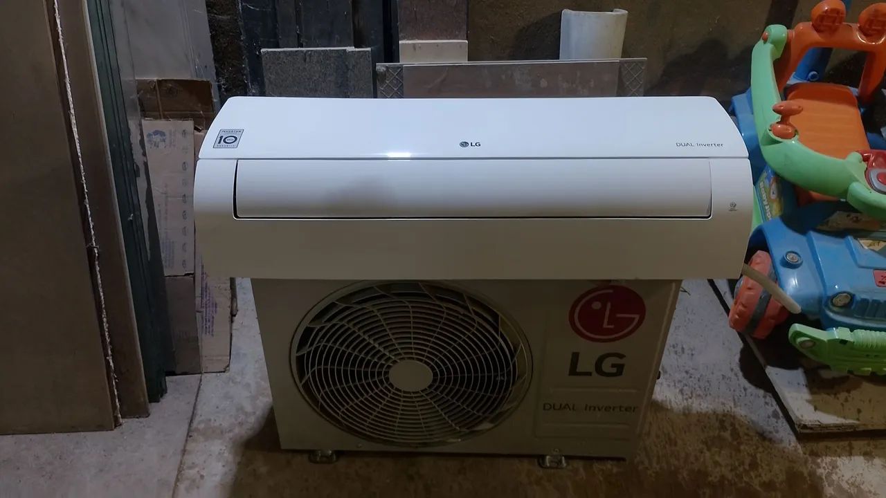 Vende um split 12 mil Btu