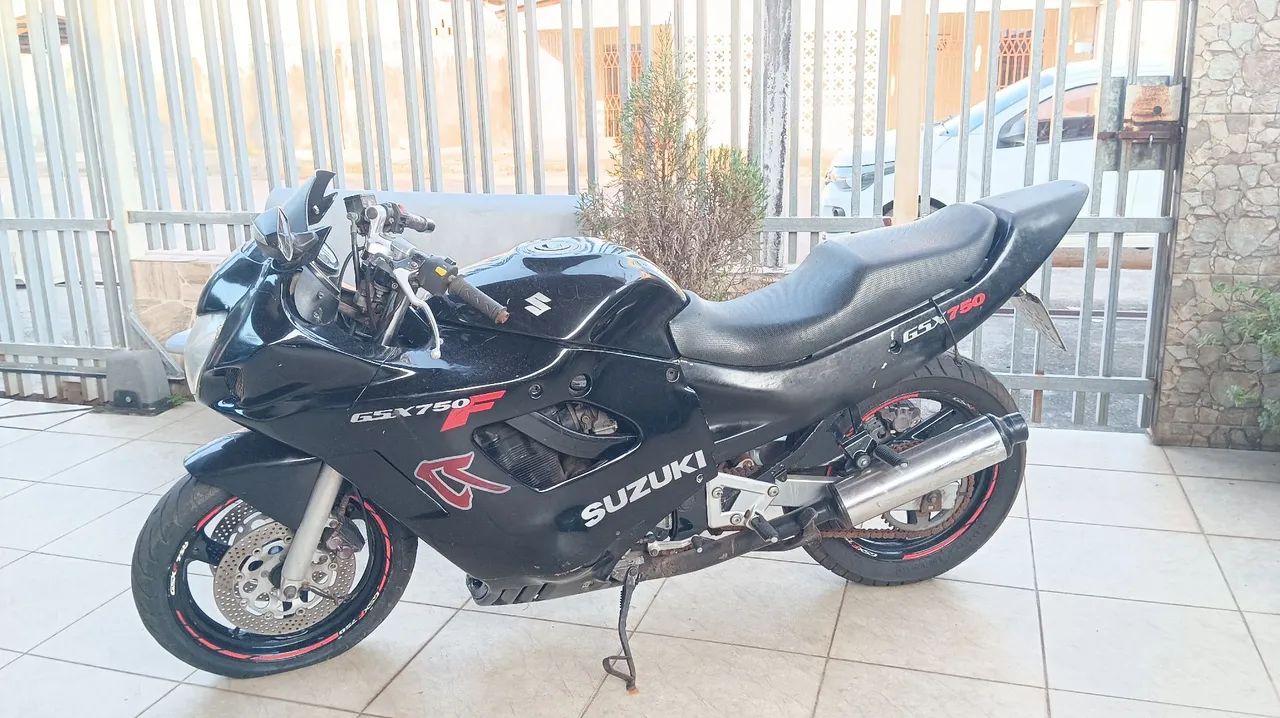 SUZUKI GSX 750F - Foto 5