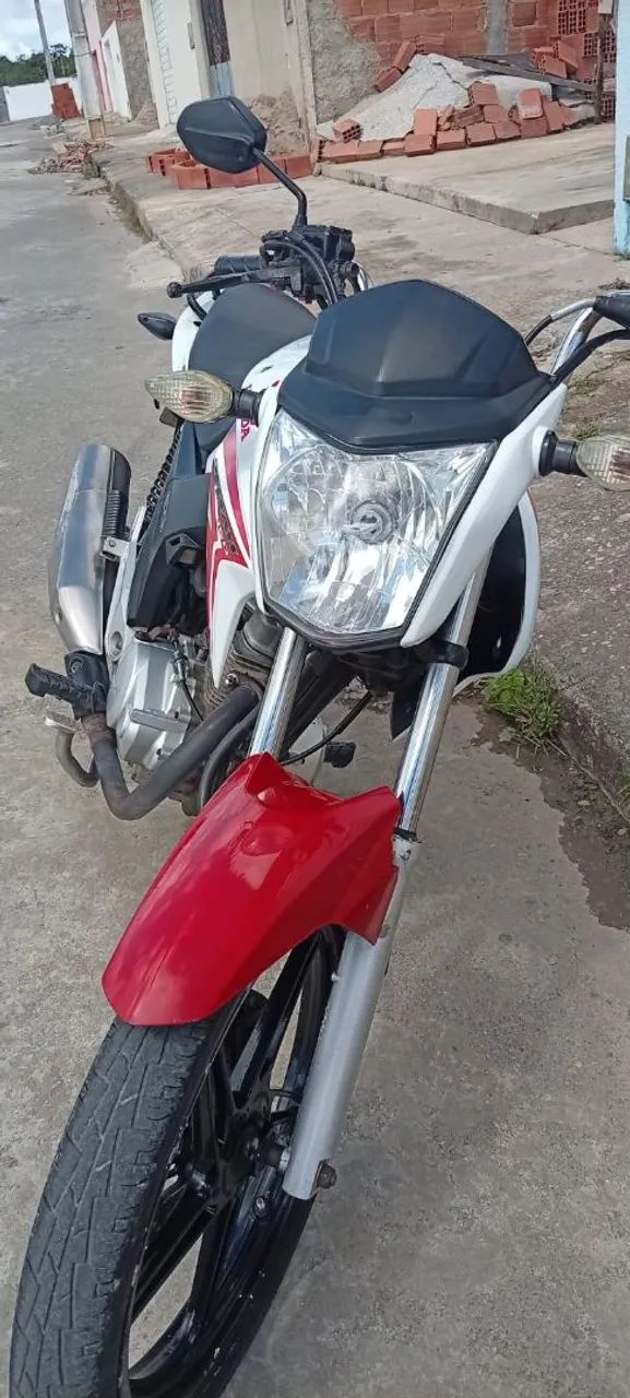 Vendo moto bem conservada 