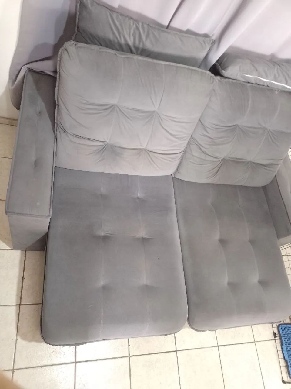 Sofá cinza 3 lugares Reclinável e retrátil  - Foto 4