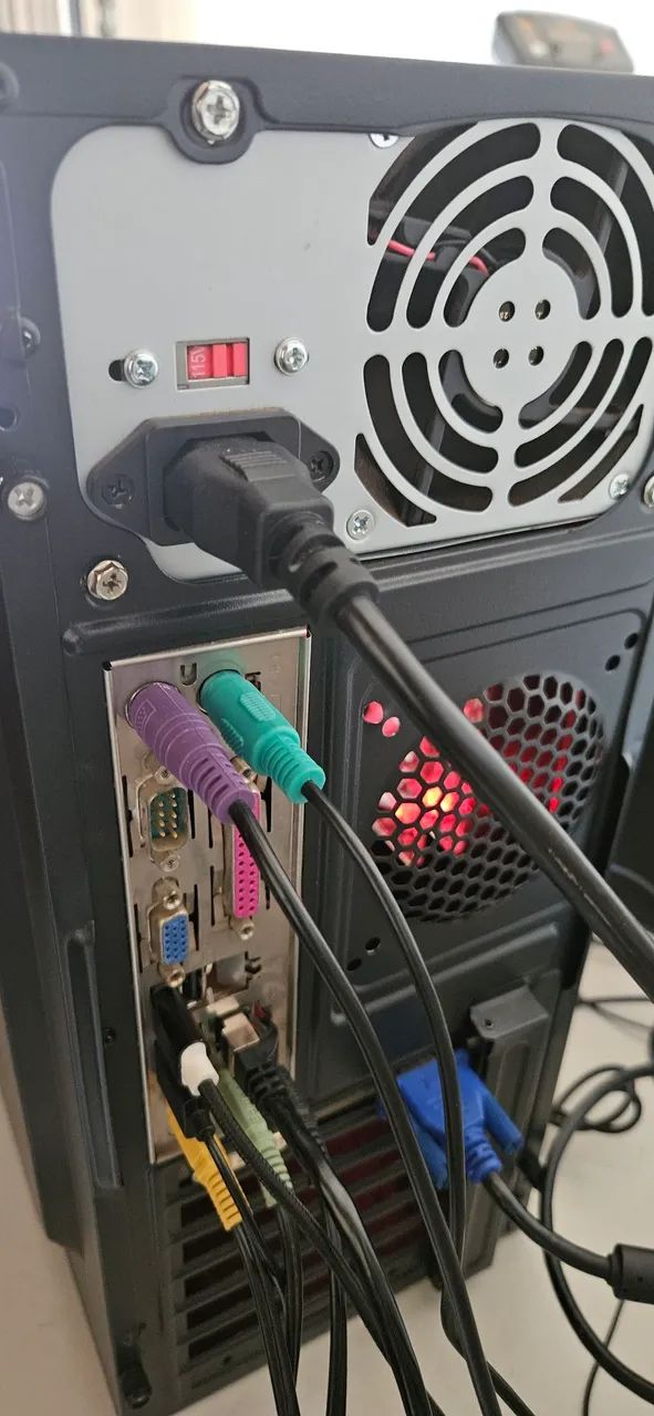 Computador core 2 duo, 4gb ram e ATI HD 4330 - Foto 4