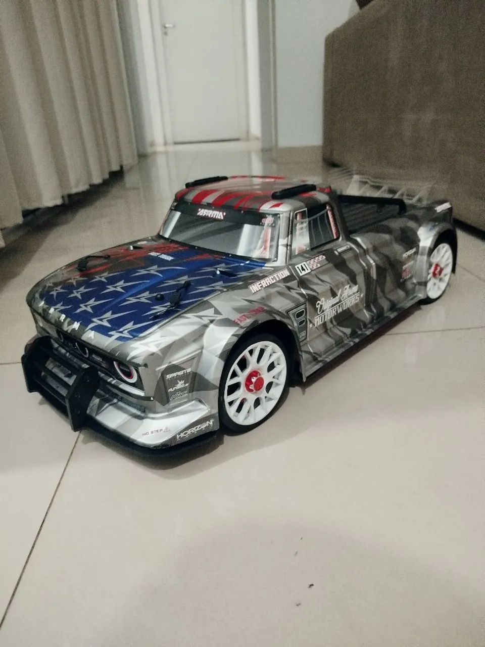 Automodelo Arrma Infraction 