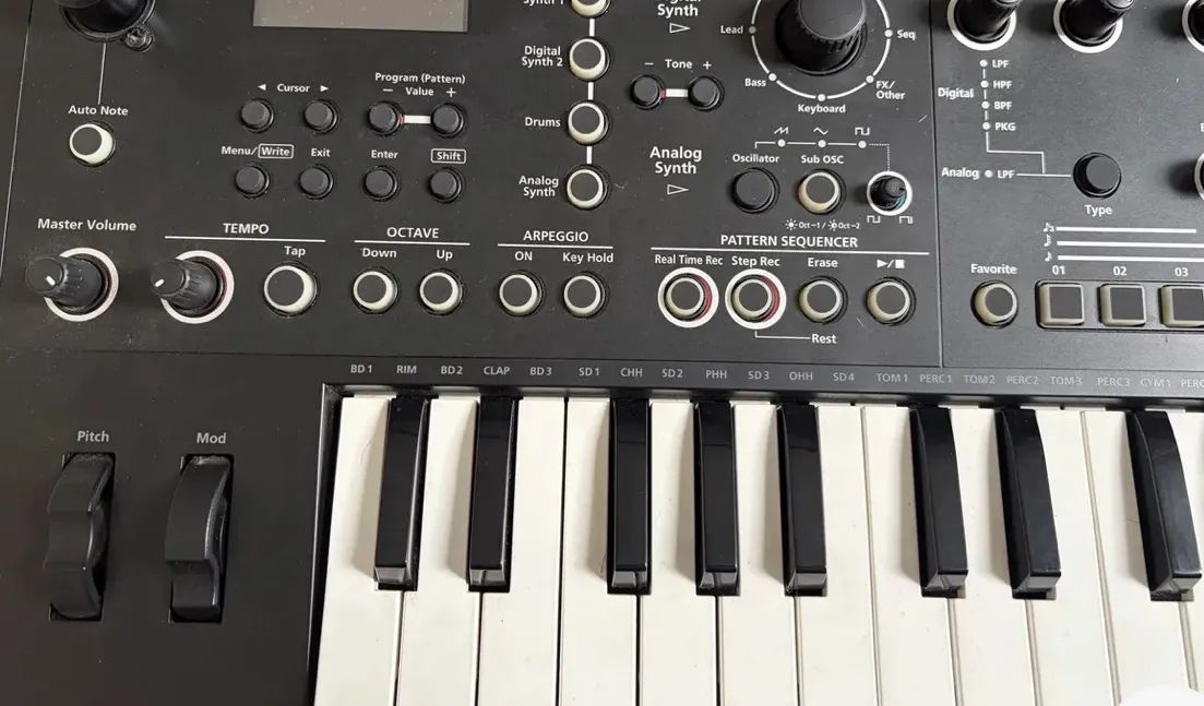 Sintetizador Roland JD Xi - Instrumentos musicais - Sion, Belo