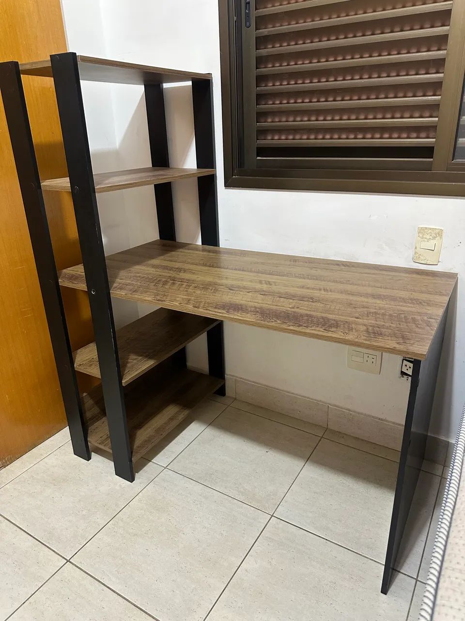 Vendo mesinha estudo/escritório - Foto 2