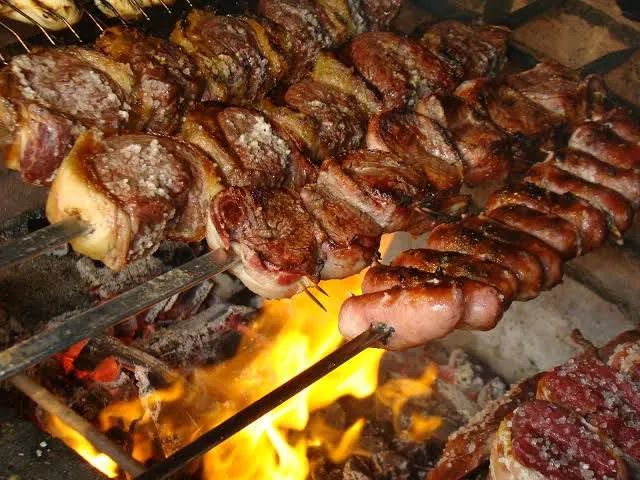 Churrasqueiro para eventos 