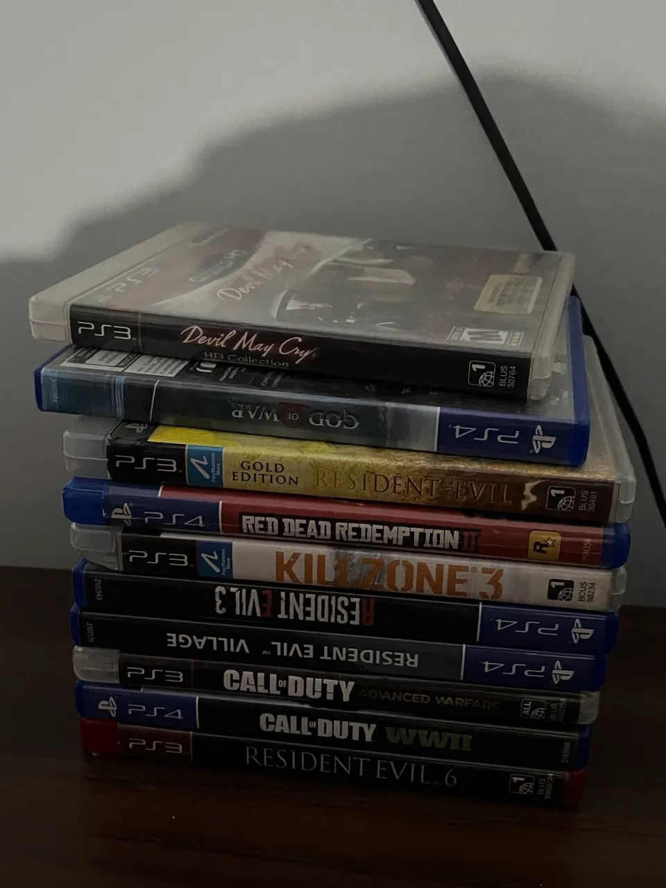 Vendo play 4 com controles e jogos - Foto 2