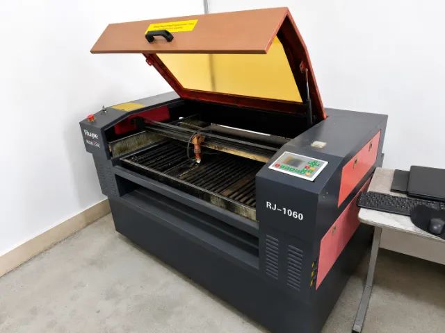 MÁQUINA LASER RUIJIE RJ-1060 - REVISADA E PRONTA PARA USO - INSTALAÇÃO TÉCNICA INCLUSA - Foto 2