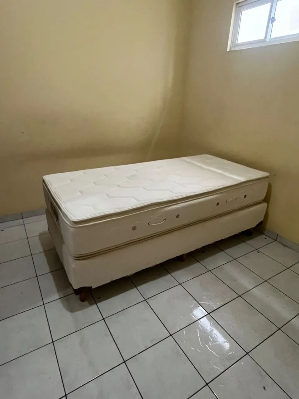 Vendo cama de solteiro box - Foto 2