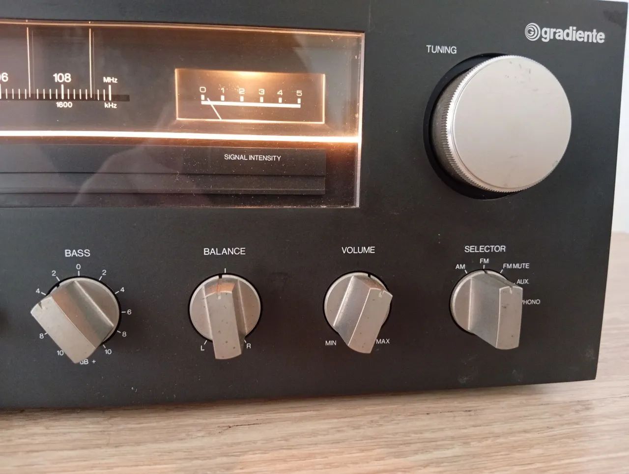 Receiver Gradiente model S96. - Foto 3