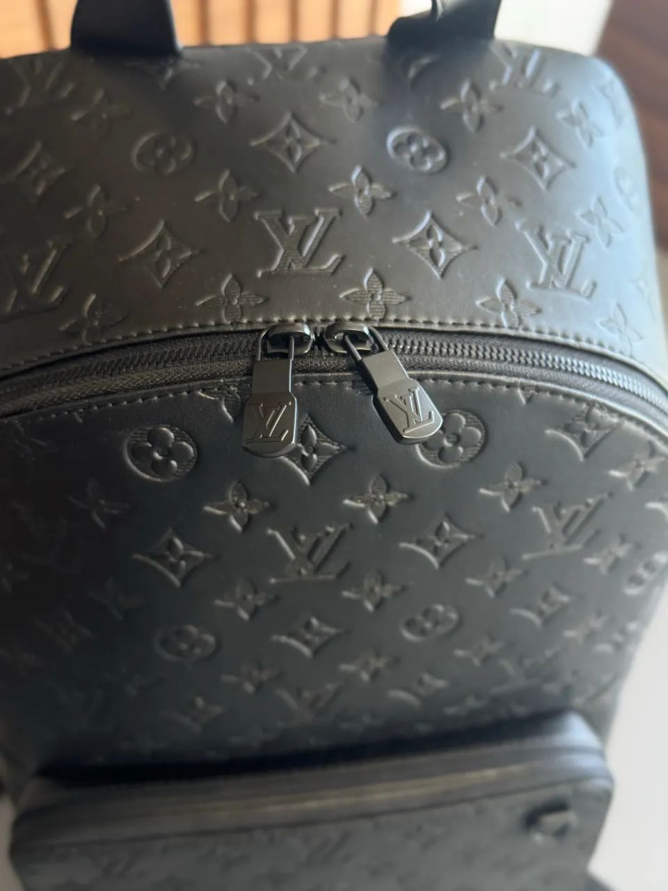 Mochila Louis Vuitton Monogram Eclipse - Luxo e Exclusividade NOVA - Foto 4