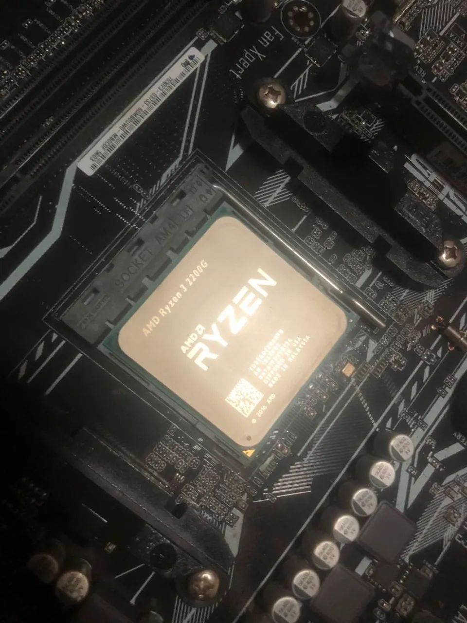 Kit. Ryzen 32200g + placa mãe a320m Asus