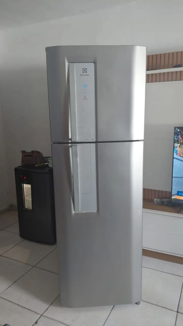 Geladeira Electrolux frost free lindíssima ENTREGO - Foto 4