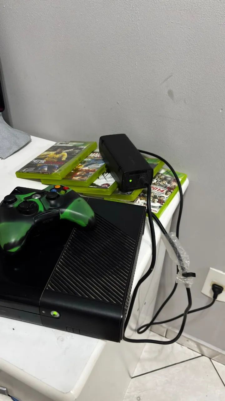 XBOX 360 Super Slim Original  - Foto 3