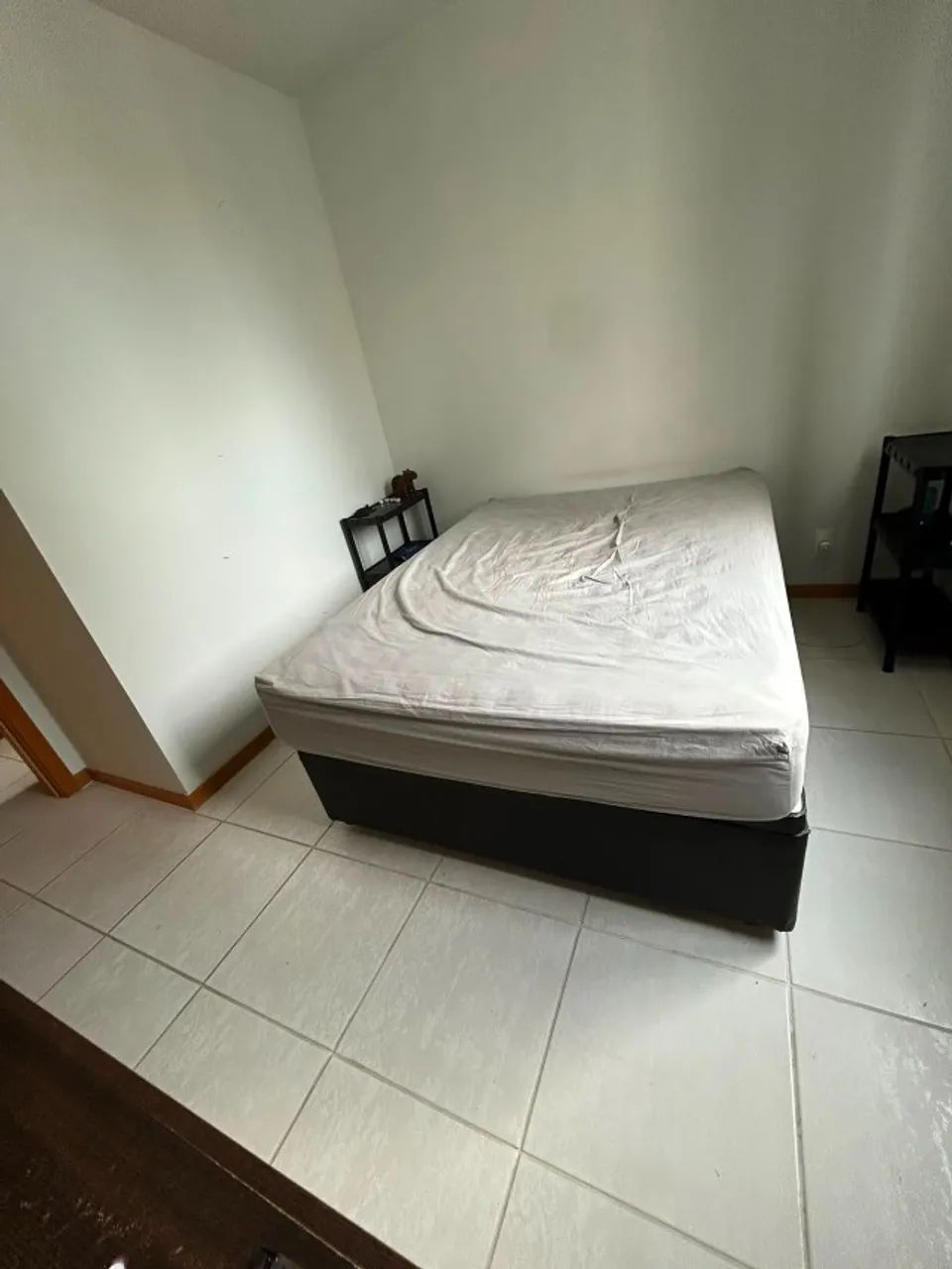 Cama de casal BOX com baú