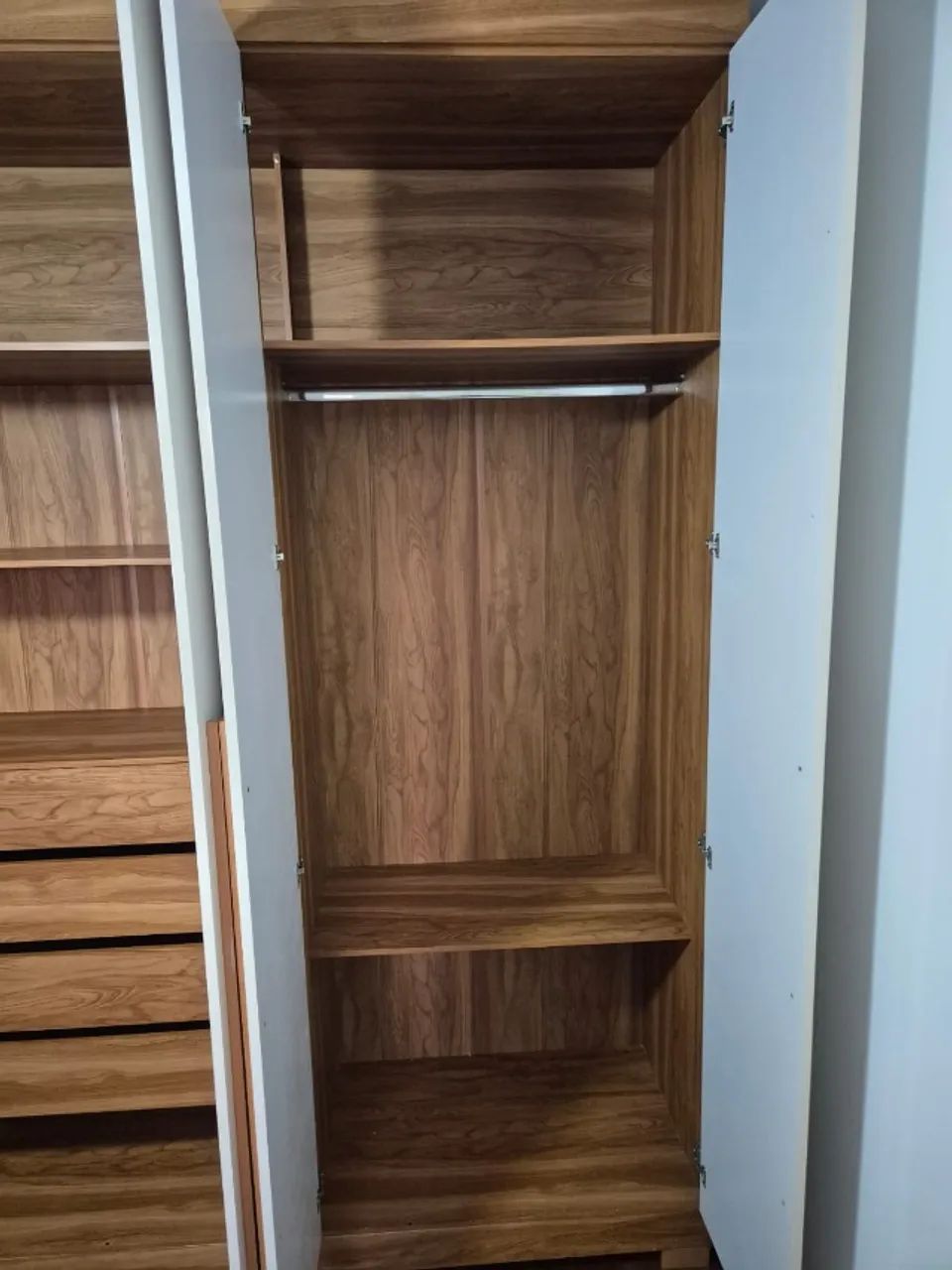 Guarda-roupa 6 portas - Foto 2