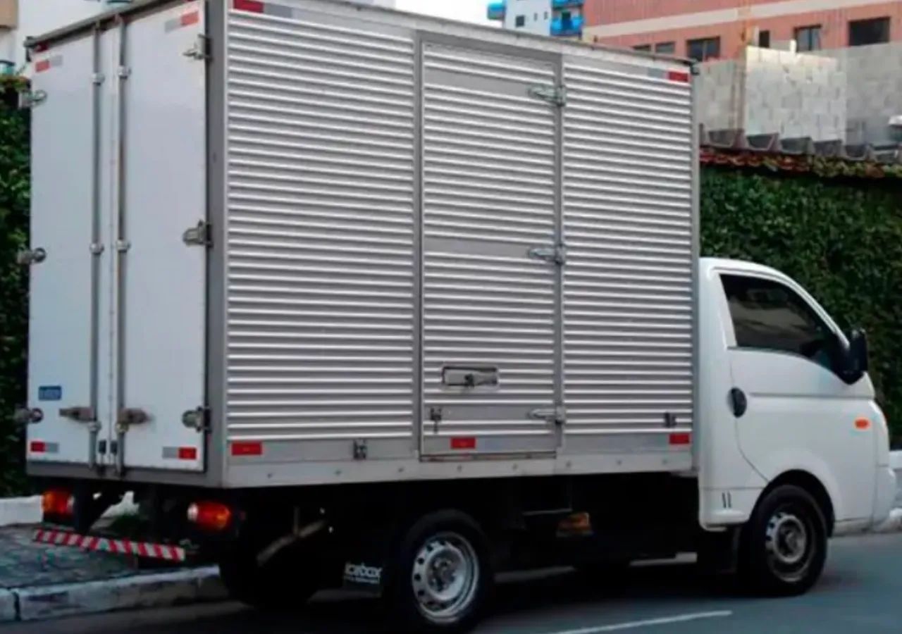 FRETES, MUDANÇAS e TRANSPORTES  - Foto 4