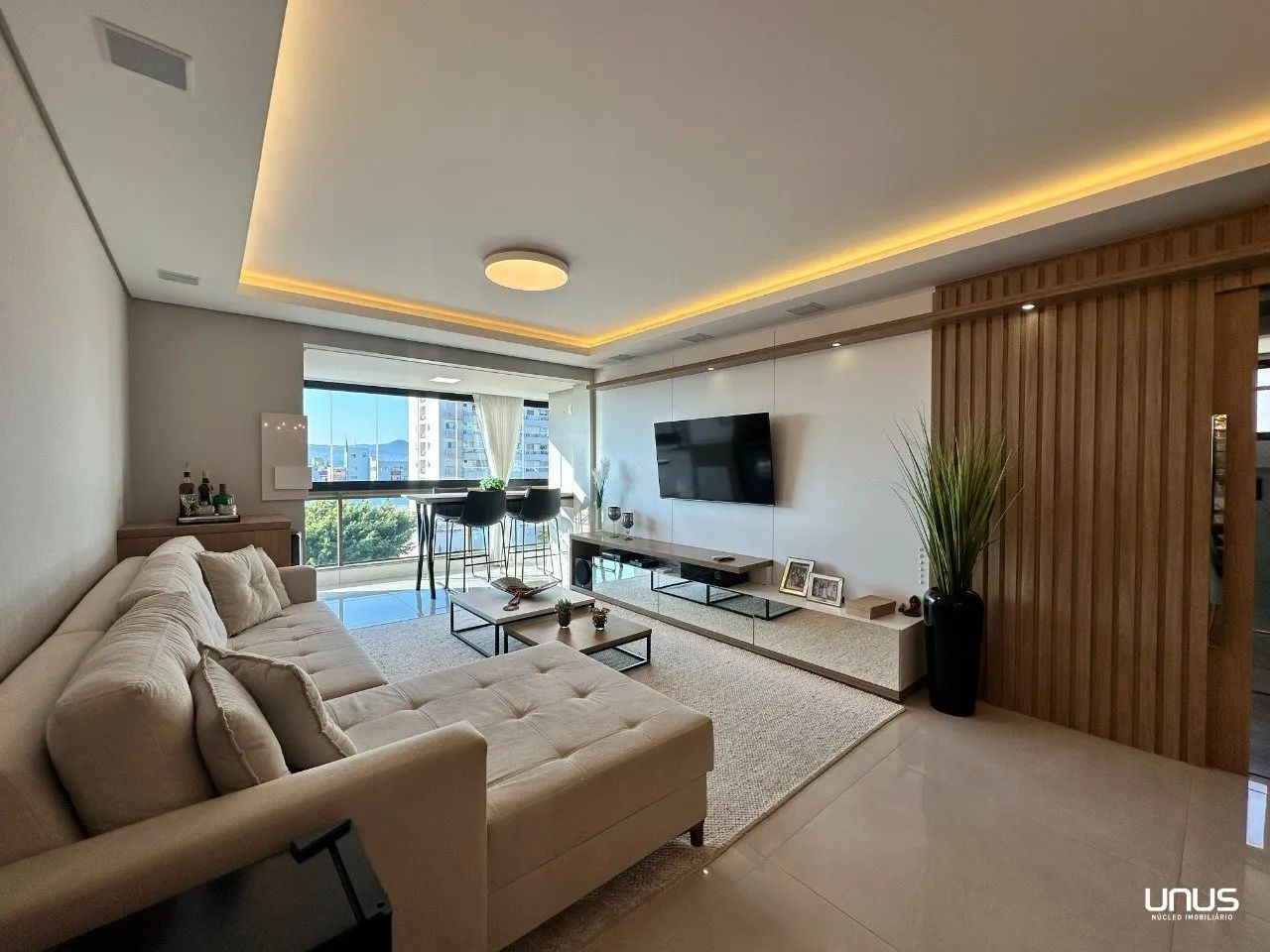 Apartamento de 3 dormitórios sendo 1 suíte em Balneário Estreito - Foto 2