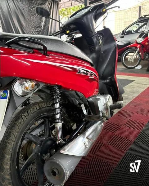 HONDA BIZ 125 2016 - Foto 4
