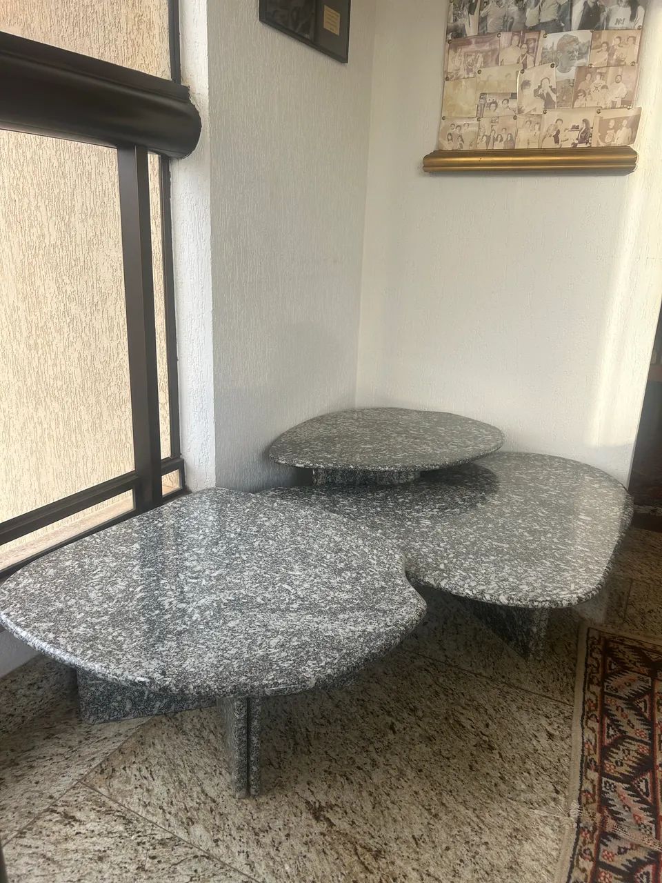 Três Mesinhas Granito -valor 550,, - Foto 2