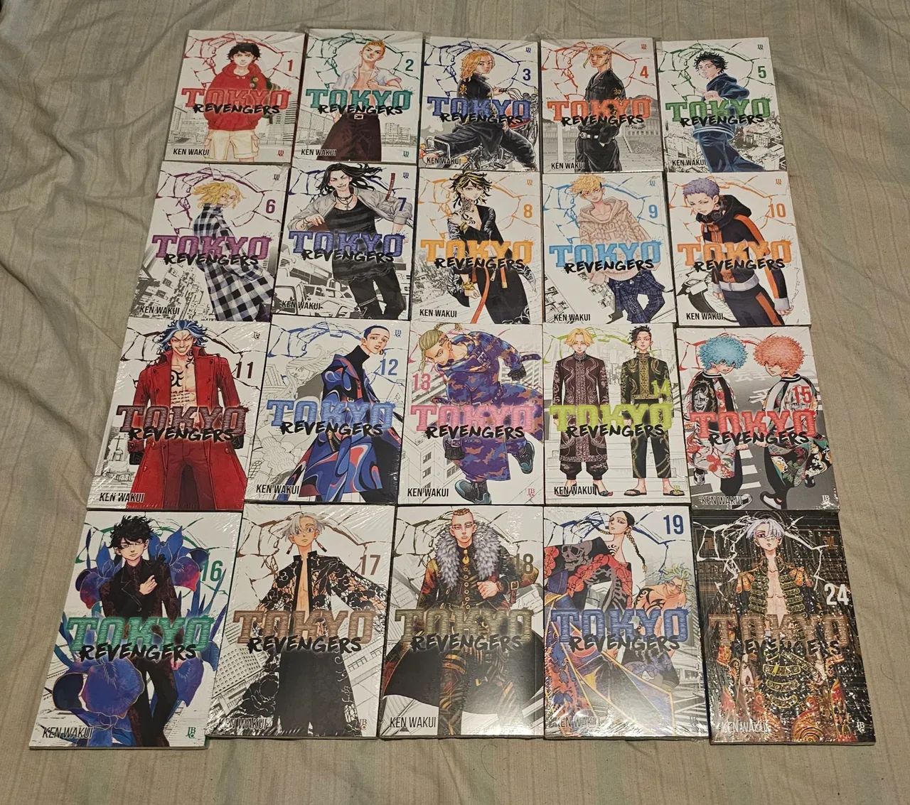 Mangá Tokyo Revengers vol 1 ao 19 + vol 24 - Livros e revistas