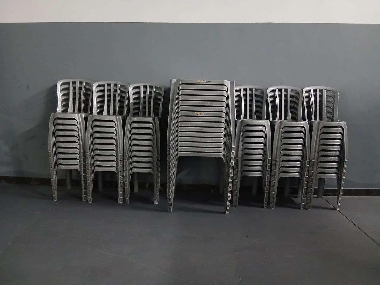 Mesas e cadeiras. Goiânia  - Foto 2