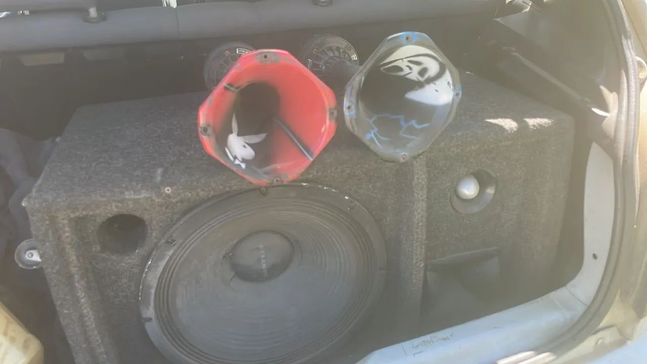 CAIXA DE SOM PARA CARRO