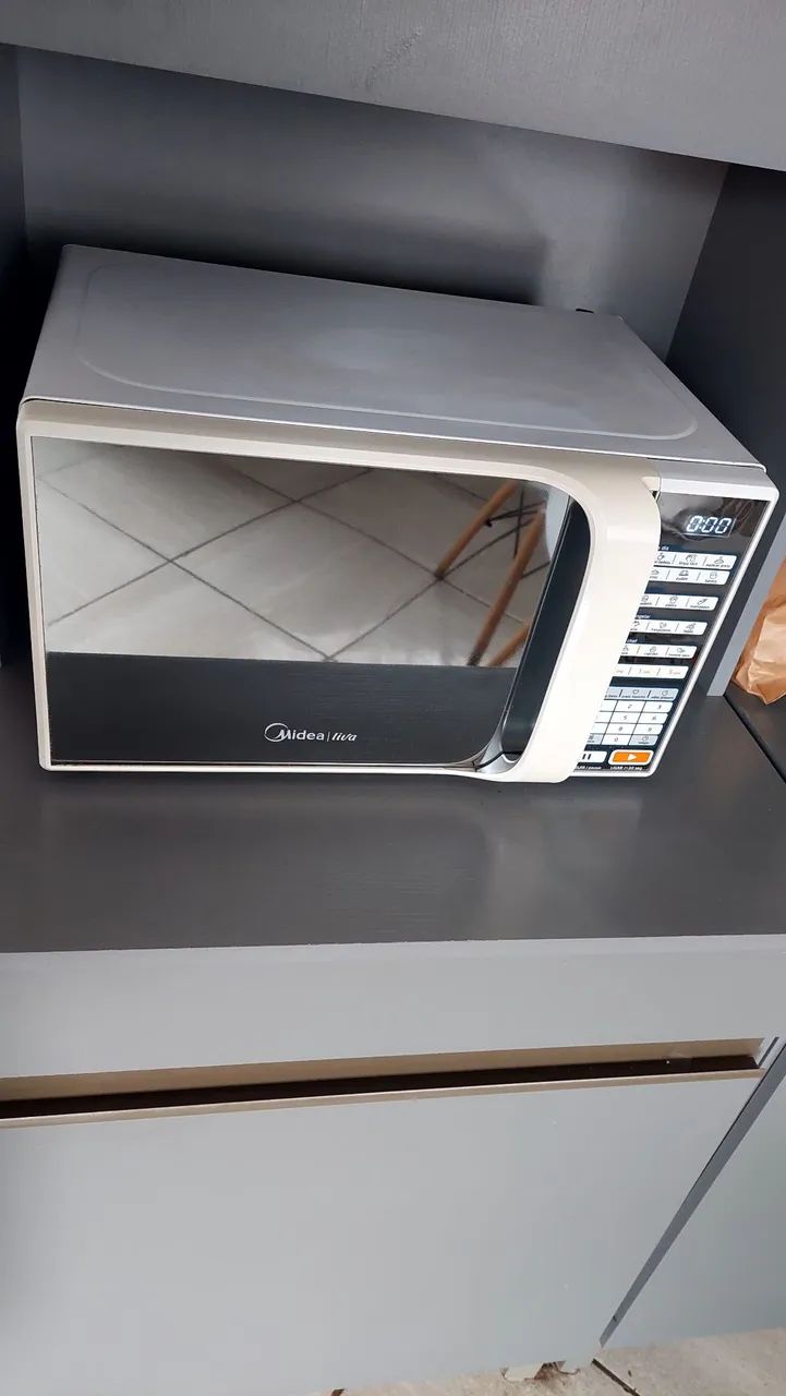 Micro-ondas midea liva