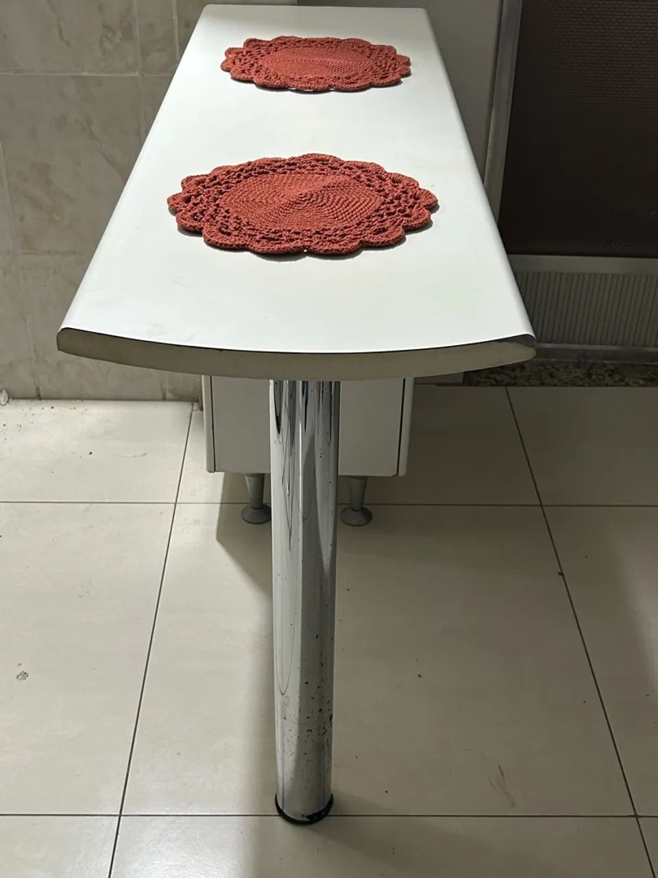 Mesa balcão com 2 banquetas - Foto 5