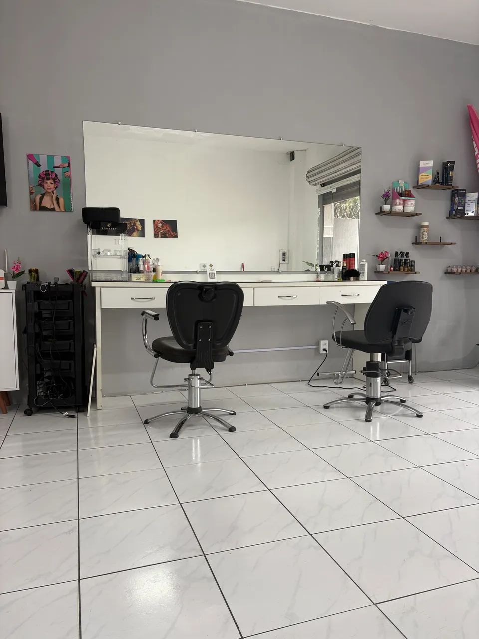 Bancada com espelho 