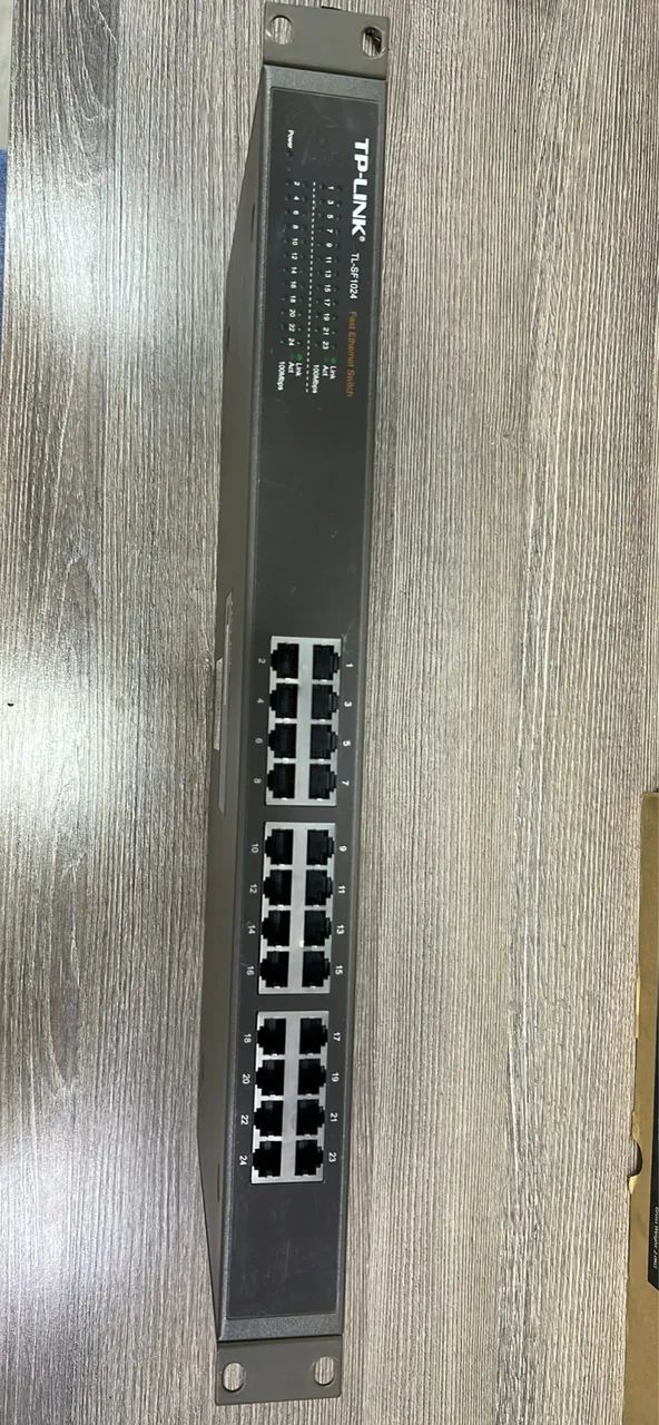Switch de rede 24 portas 