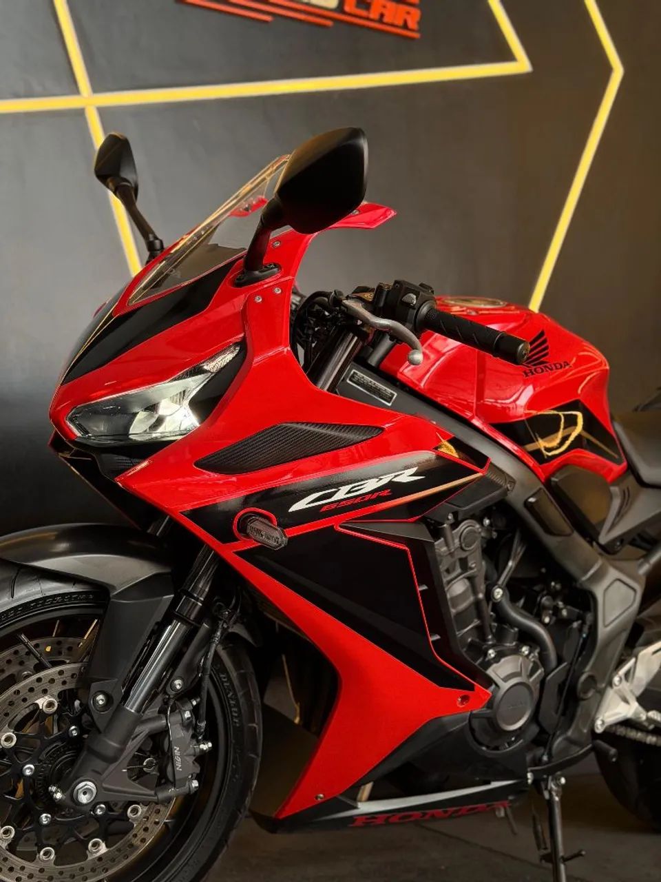 CBR 650 R 2024 - Foto 4