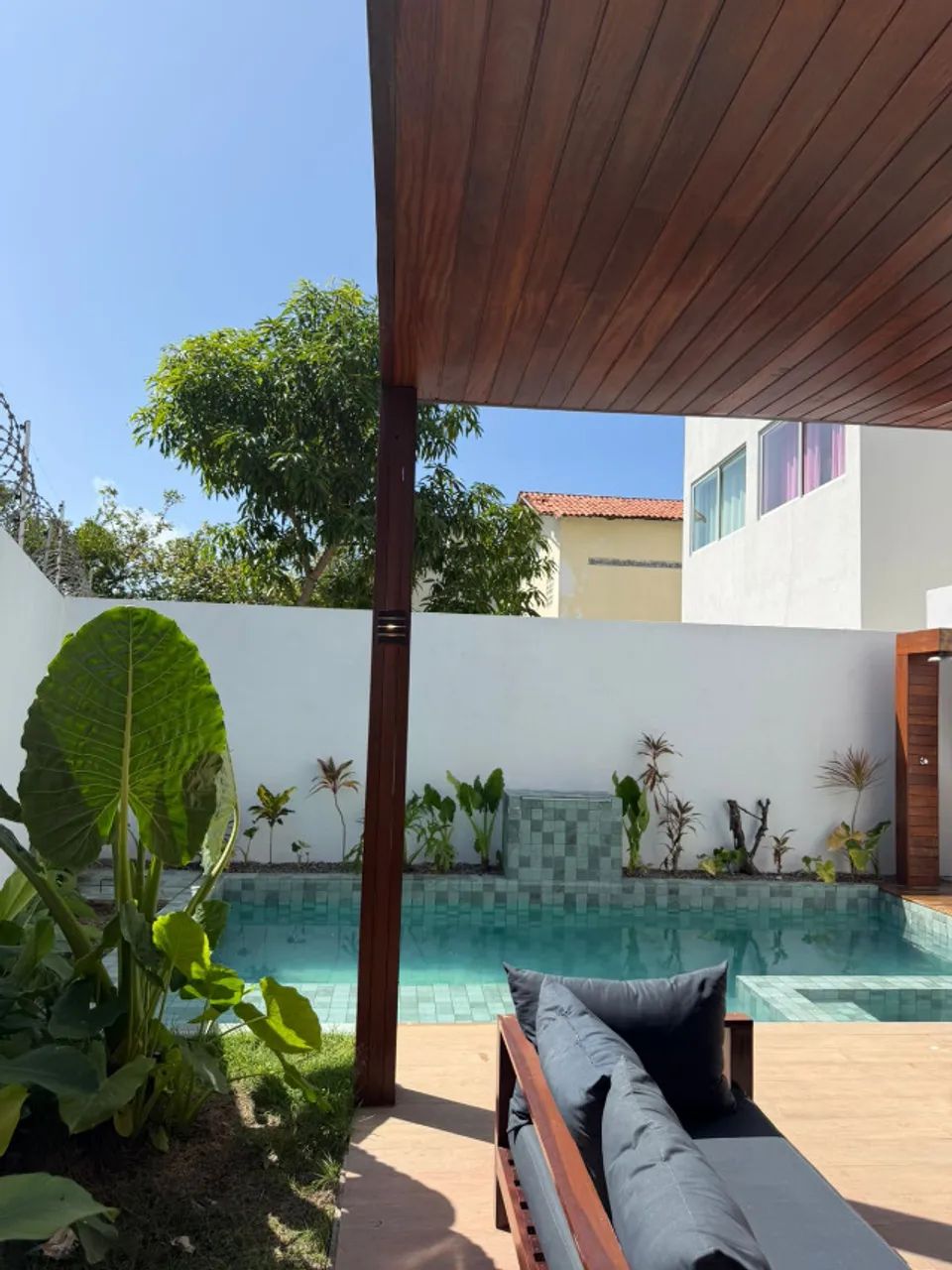 CASA AMPLA, MOBILIADA E A 50 METROS DA PRAIA - PONTA DO SEIXAS - Foto 2