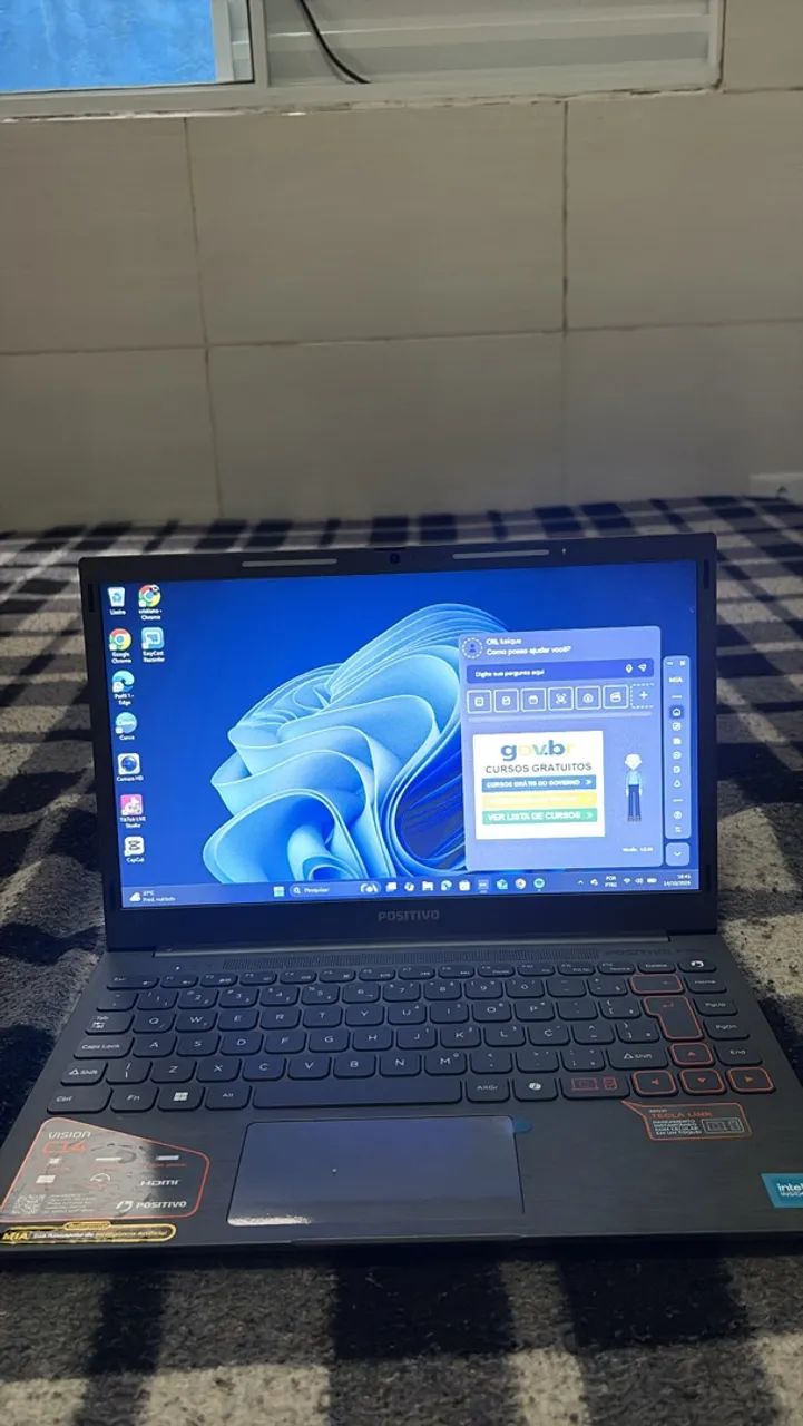 Notebook Positivo seminovo ? Excelente estado