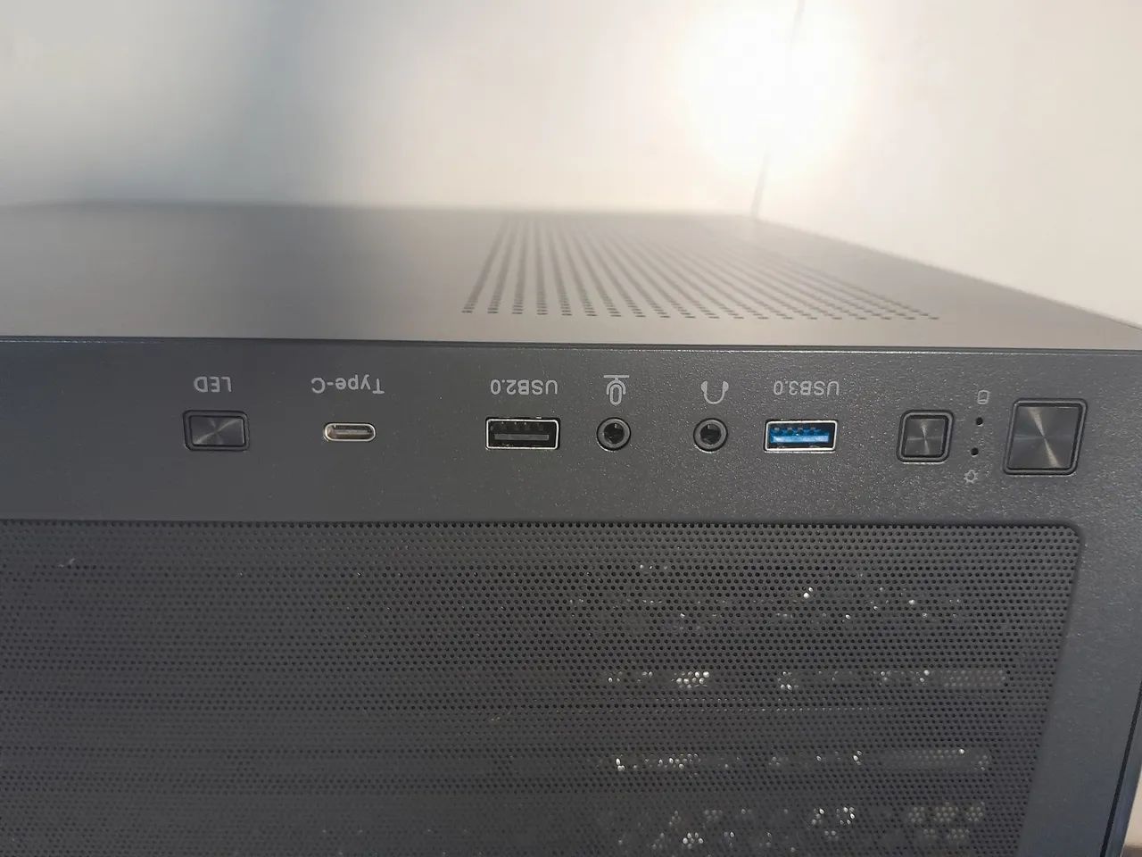 Gabinete Aigo Darkflash  - Foto 4