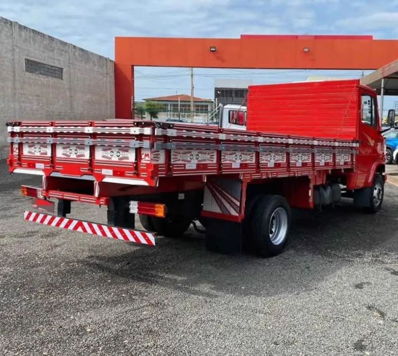 Caminhão 710 Plus  - Foto 4