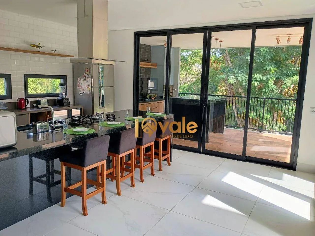 Casa com 4 suítes à venda, 358 m² Santa Barbara- Jambeiro/SP