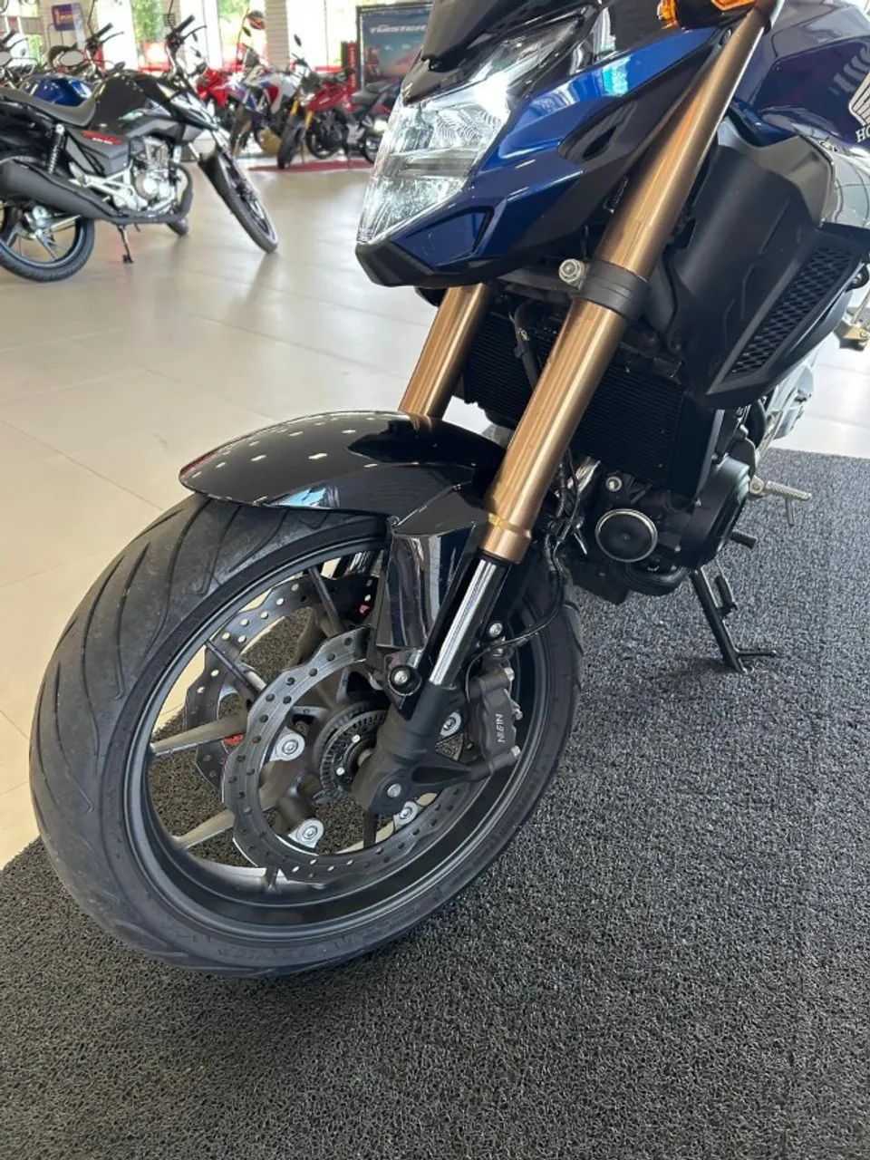 CB 500F 2024 - Foto 3