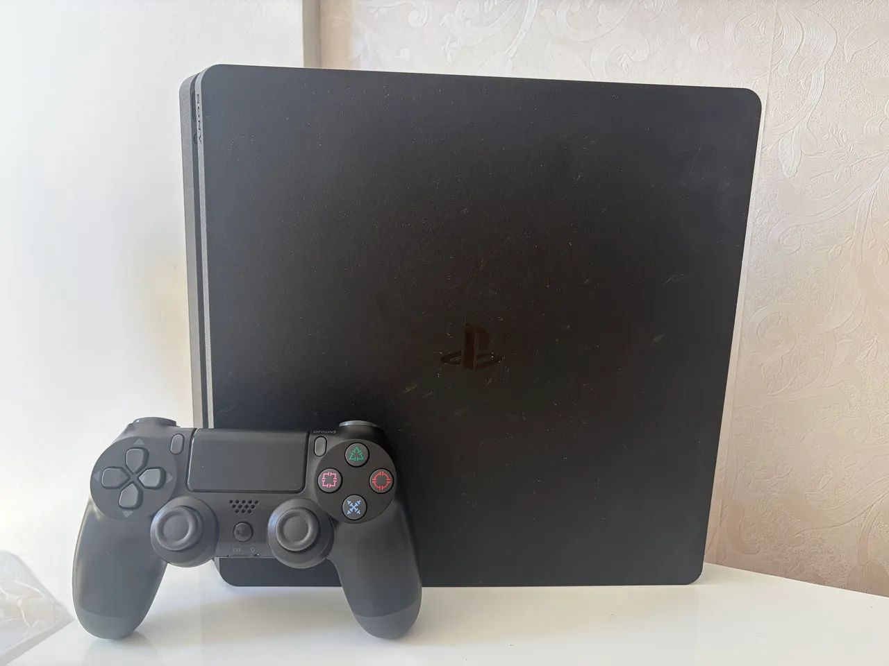 Ps4 slim 1tb funcionando perfeitamente!