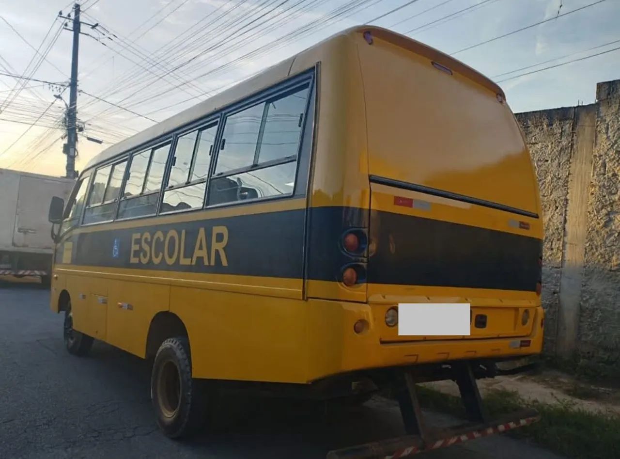 Volare V8L 4x4 escolar 26l 2015 - Foto 3