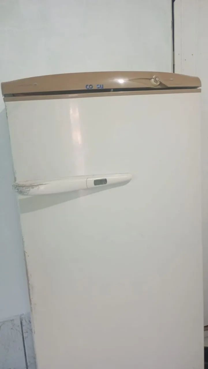 Vende-se geladeira 