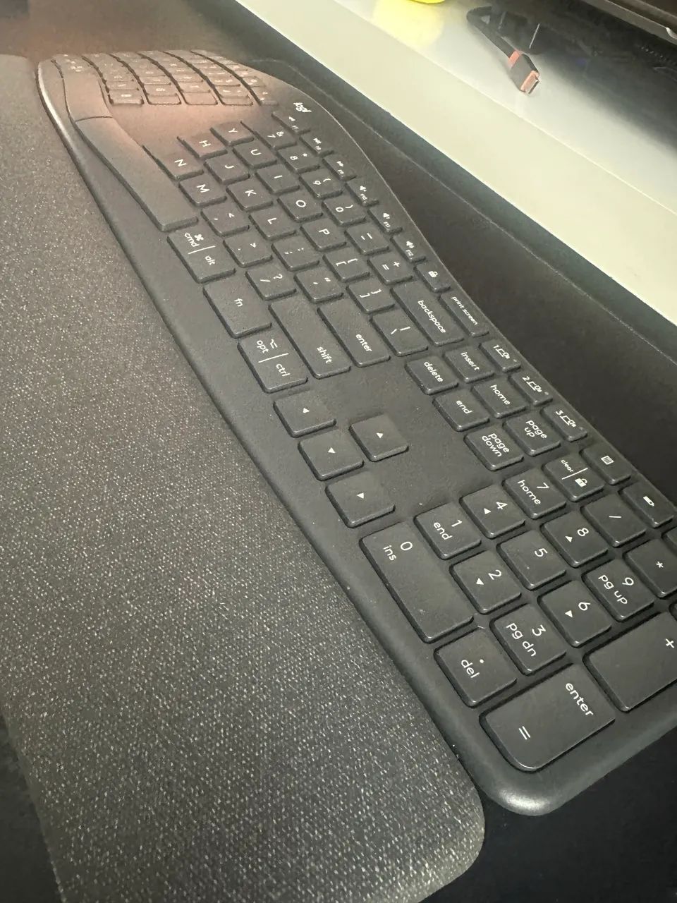 Teclado Logitech Ergo K860