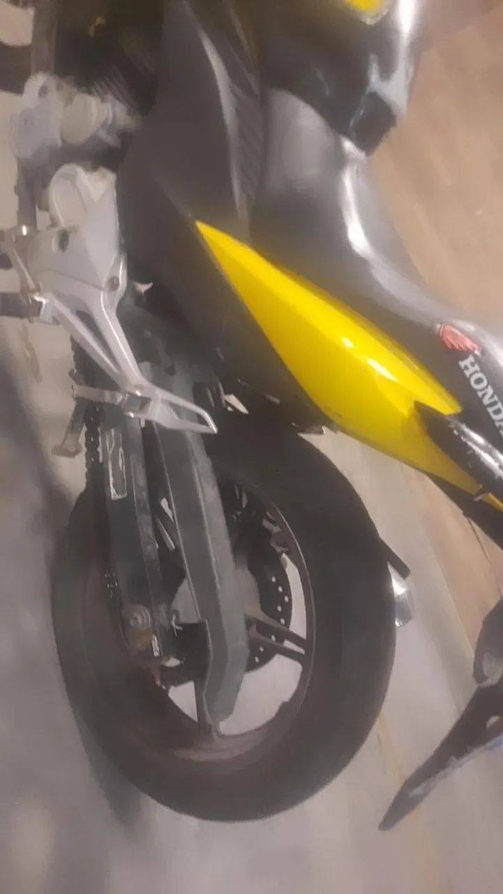 Cbr 300 - Foto 4