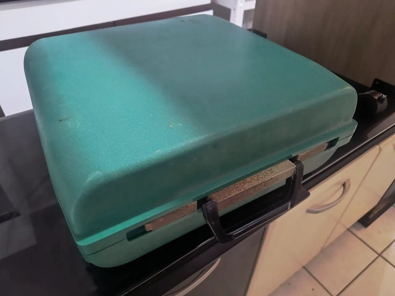 MÁQUINA DE ESCREVER COM MALETA  - Foto 3