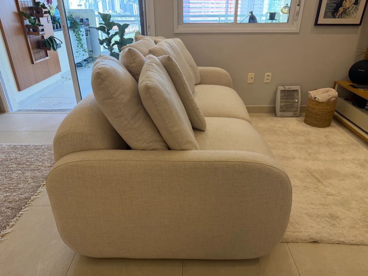 Sofá retrátil linho cru com design moderno 210 cm - Foto 2