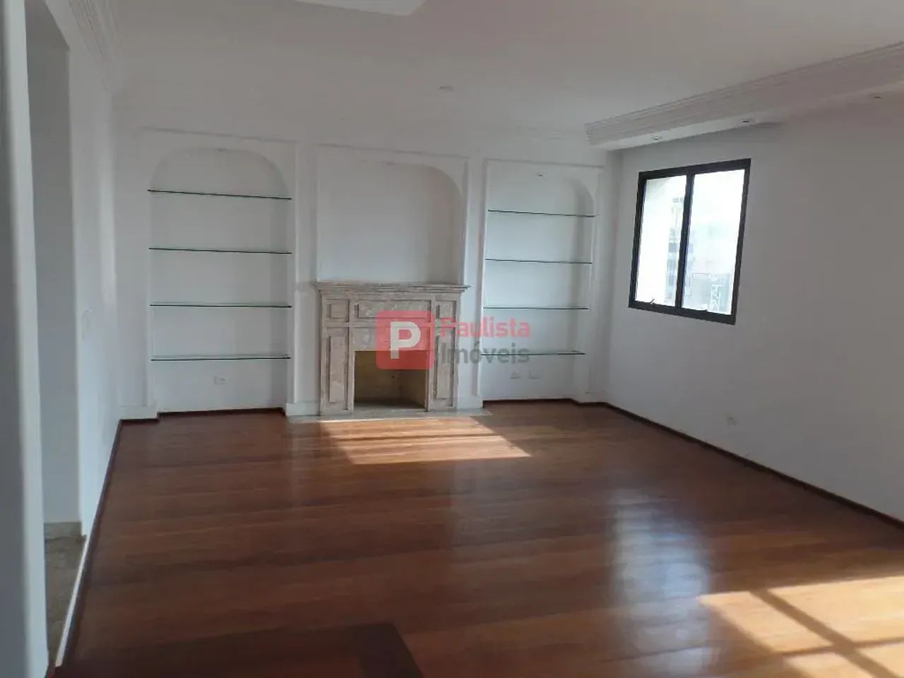 Apartamento à Venda e Locação, 186m², Amplo com 3 Suítes , Elegância e Espaço no Coração d