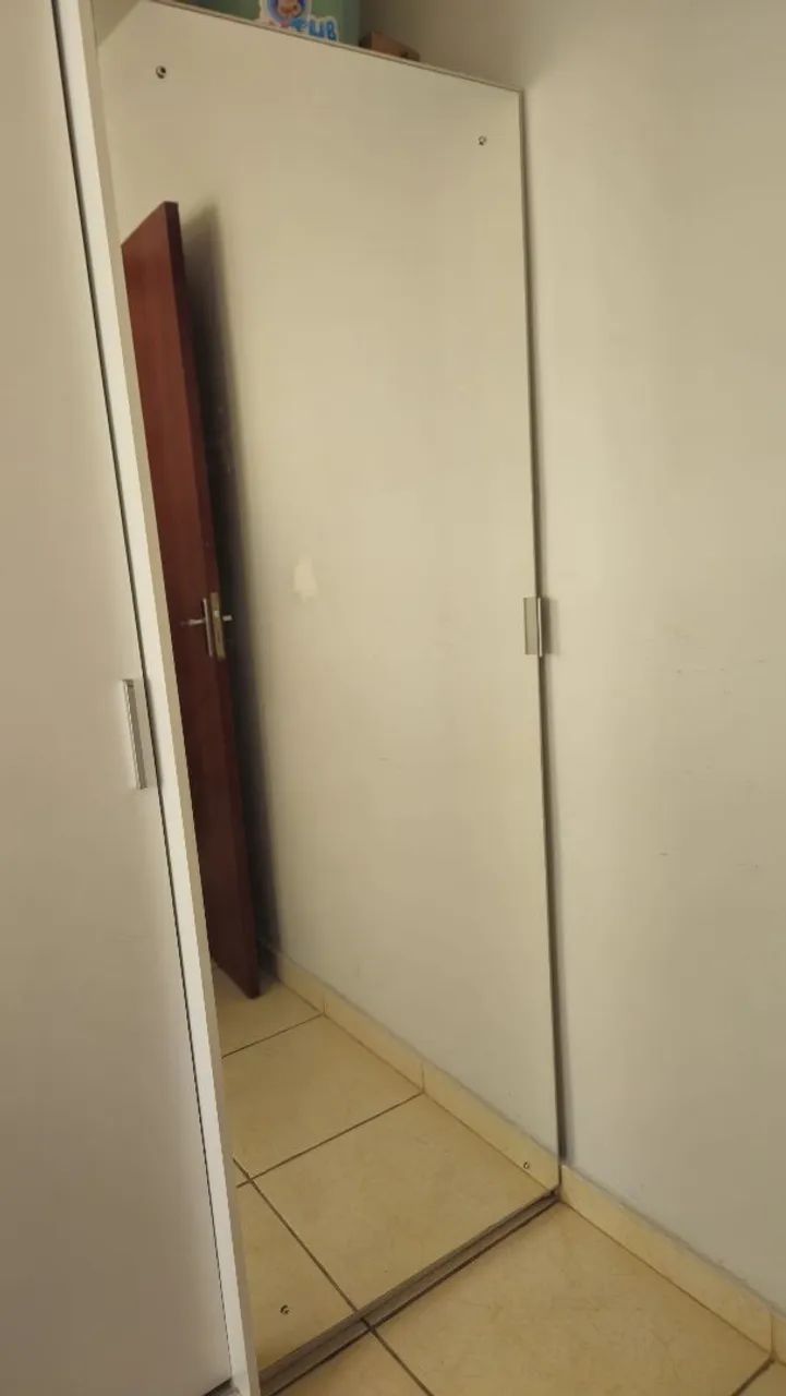 Sapateira com vidro