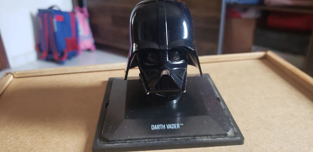 Capacete miniatura Darth Vader Star Wars  - Foto 4