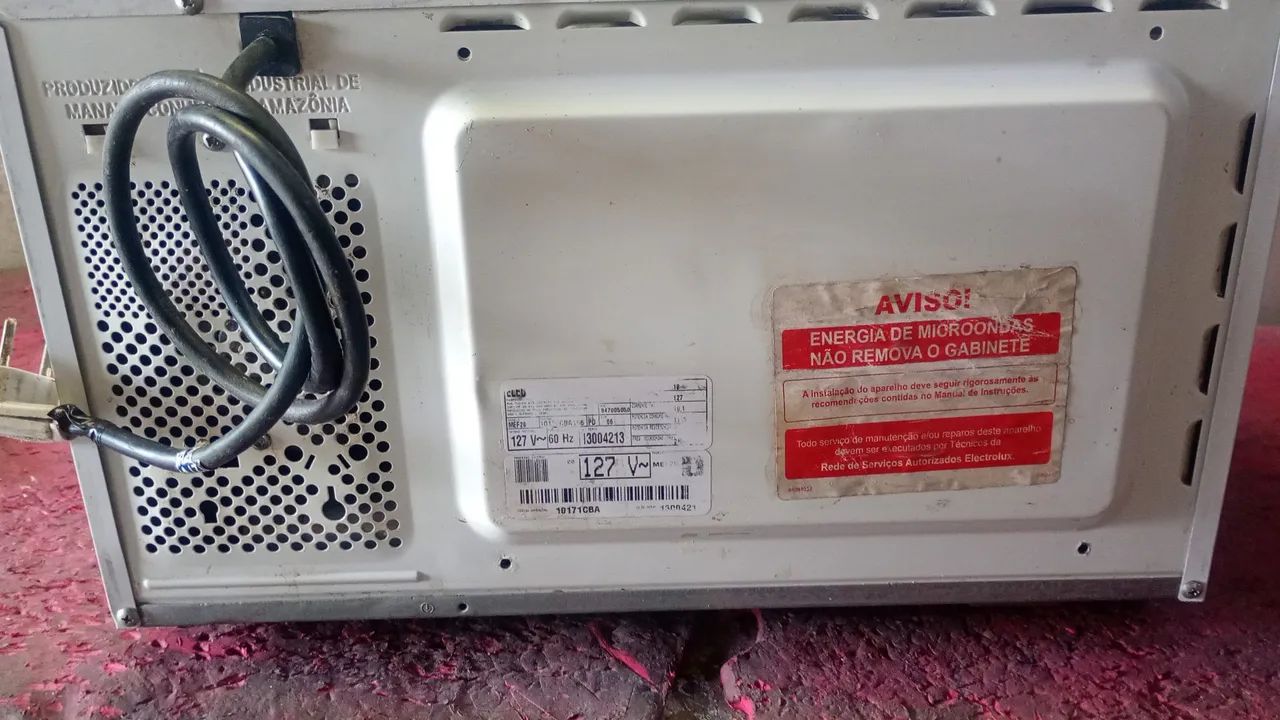 Microondas Electrolux 23 litros funcionando perfeitamente  - Foto 3