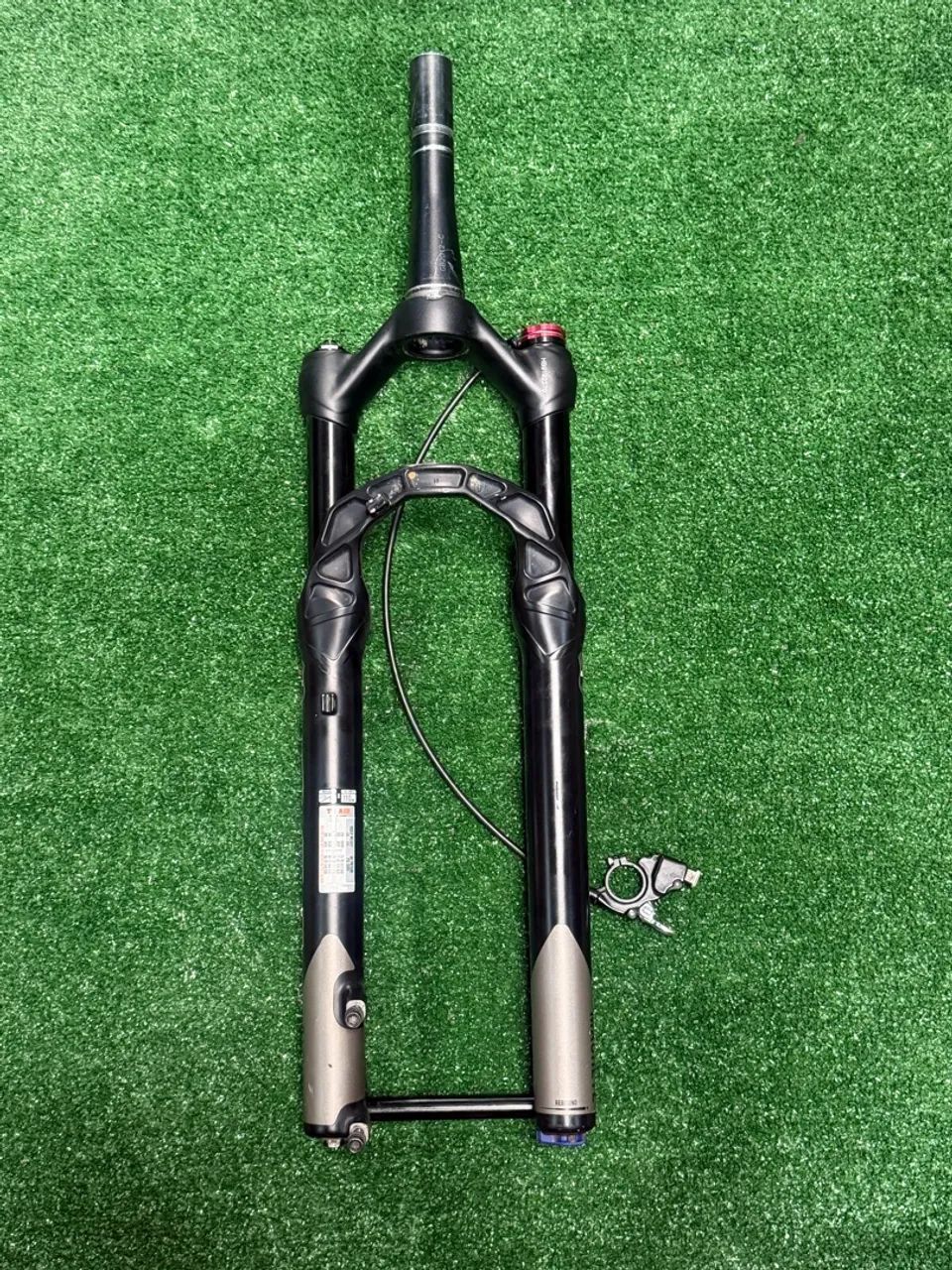 Suspensão Manitou Machete 29 - Foto 3